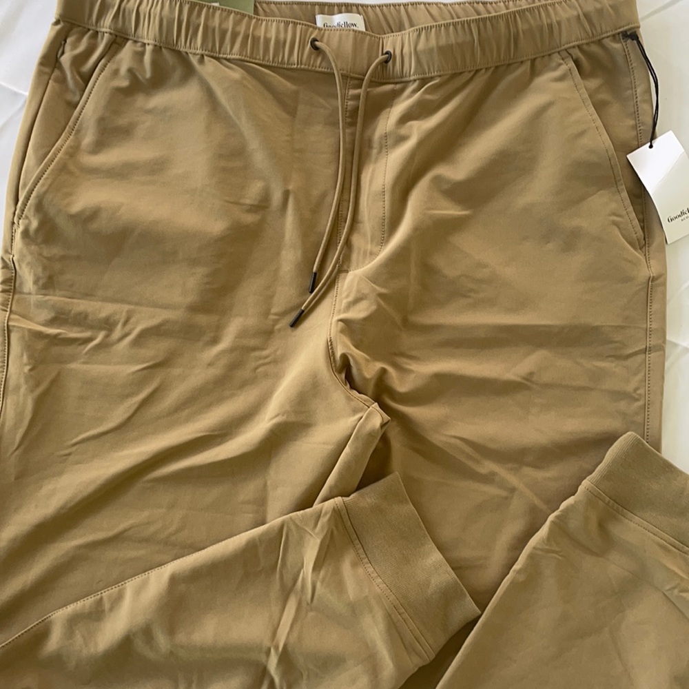 Men’s tech jogger